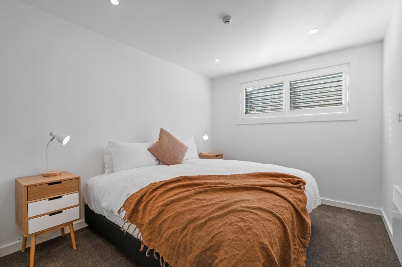 Winona Of Wanaka - Luxury Lakefront Apartment Екстериор снимка