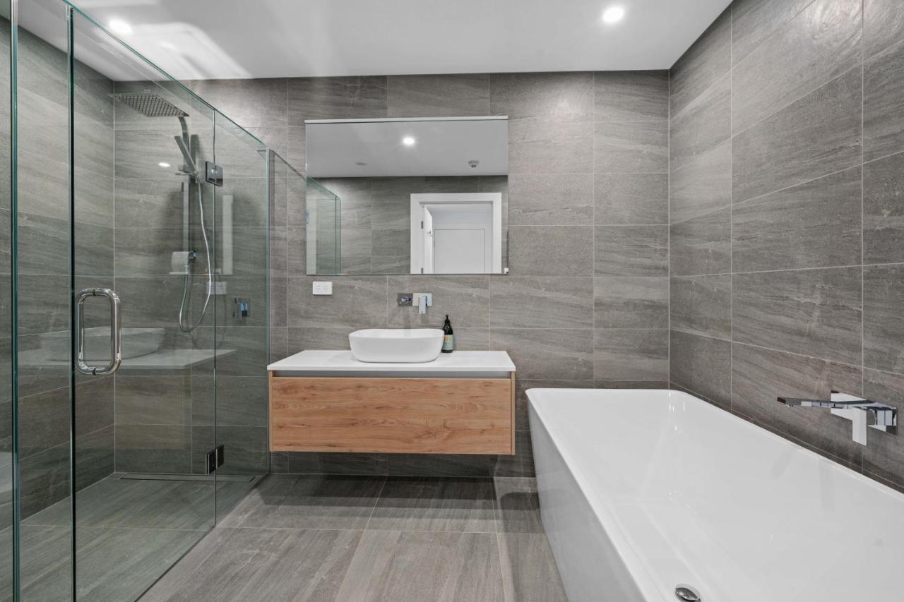Winona Of Wanaka - Luxury Lakefront Apartment Екстериор снимка
