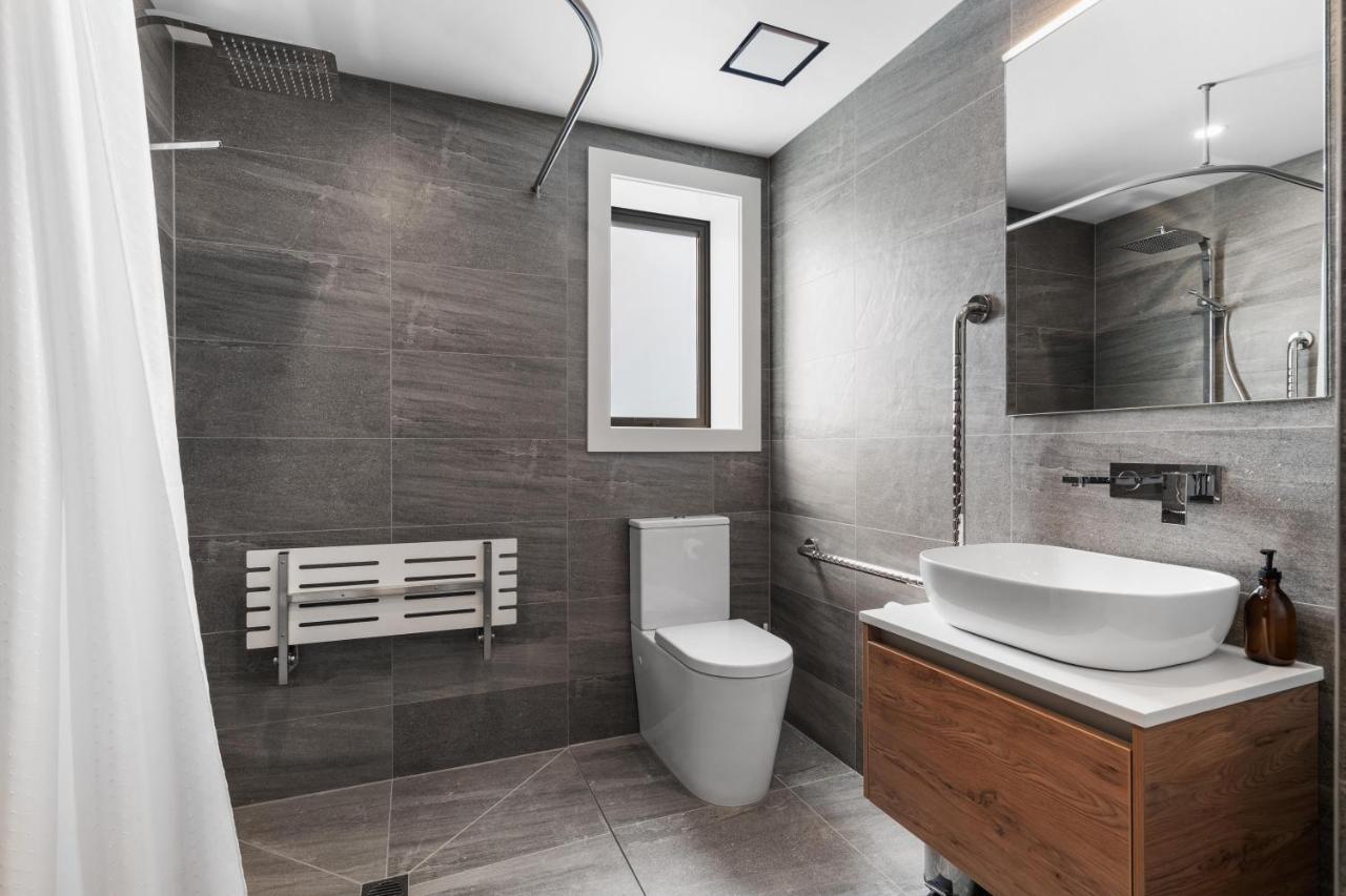 Winona Of Wanaka - Luxury Lakefront Apartment Екстериор снимка