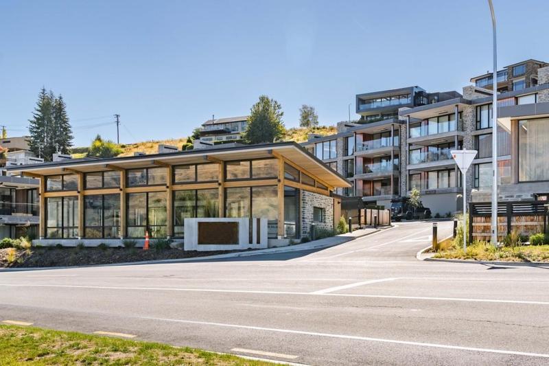 Winona Of Wanaka - Luxury Lakefront Apartment Екстериор снимка